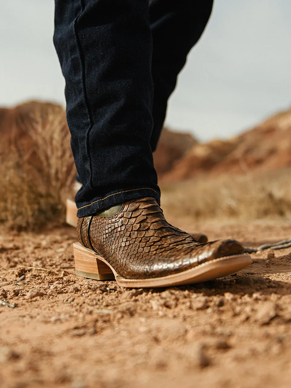 A4287 - MEN'S EMBROIDERY GENUINE BROWN PYTHON VAMP WIDE SQUARE TOE GREEN COWBOY BOOT