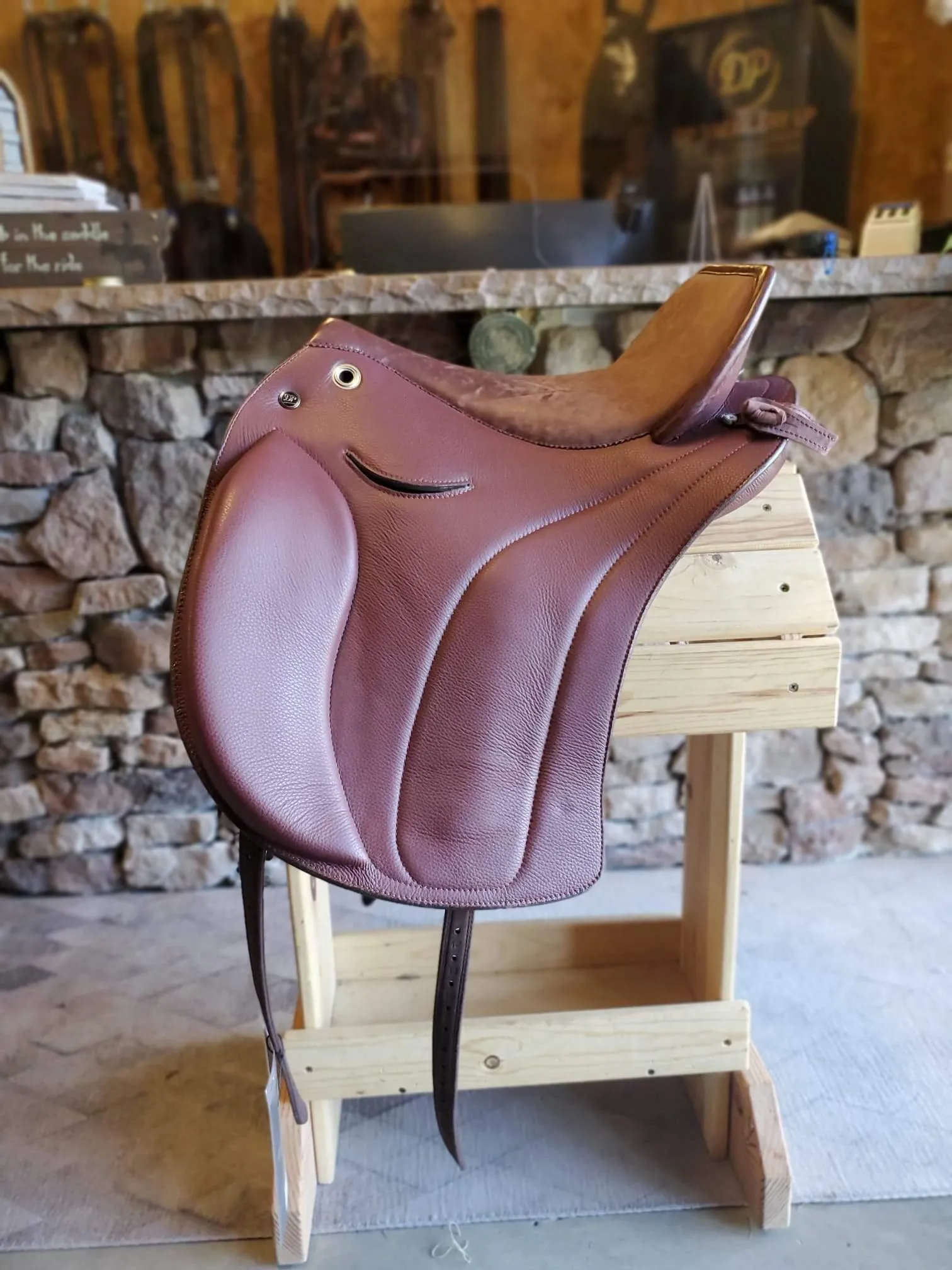 DP Saddlery Majestro 5550