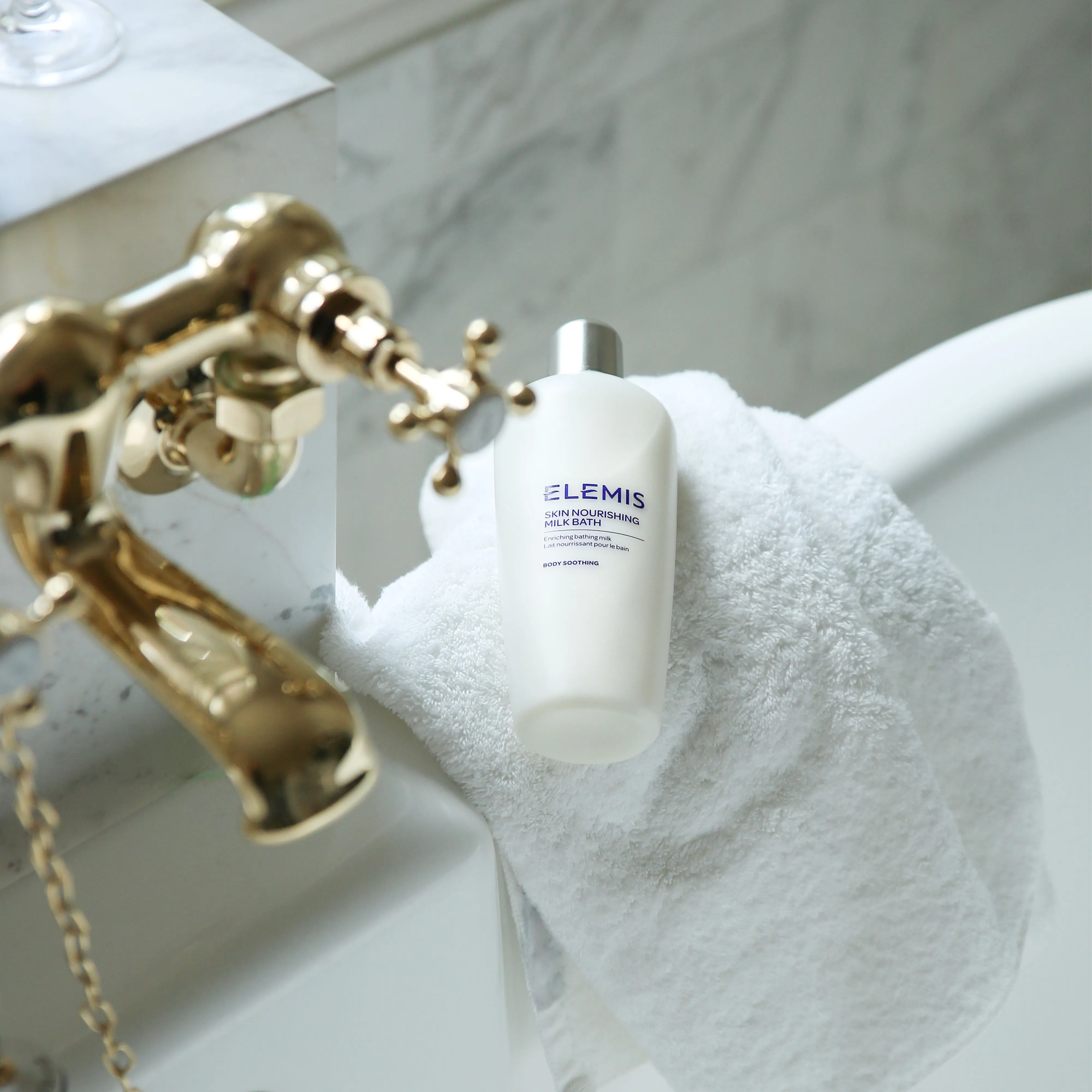 ELEMIS Skin Nourishing Milk Bath