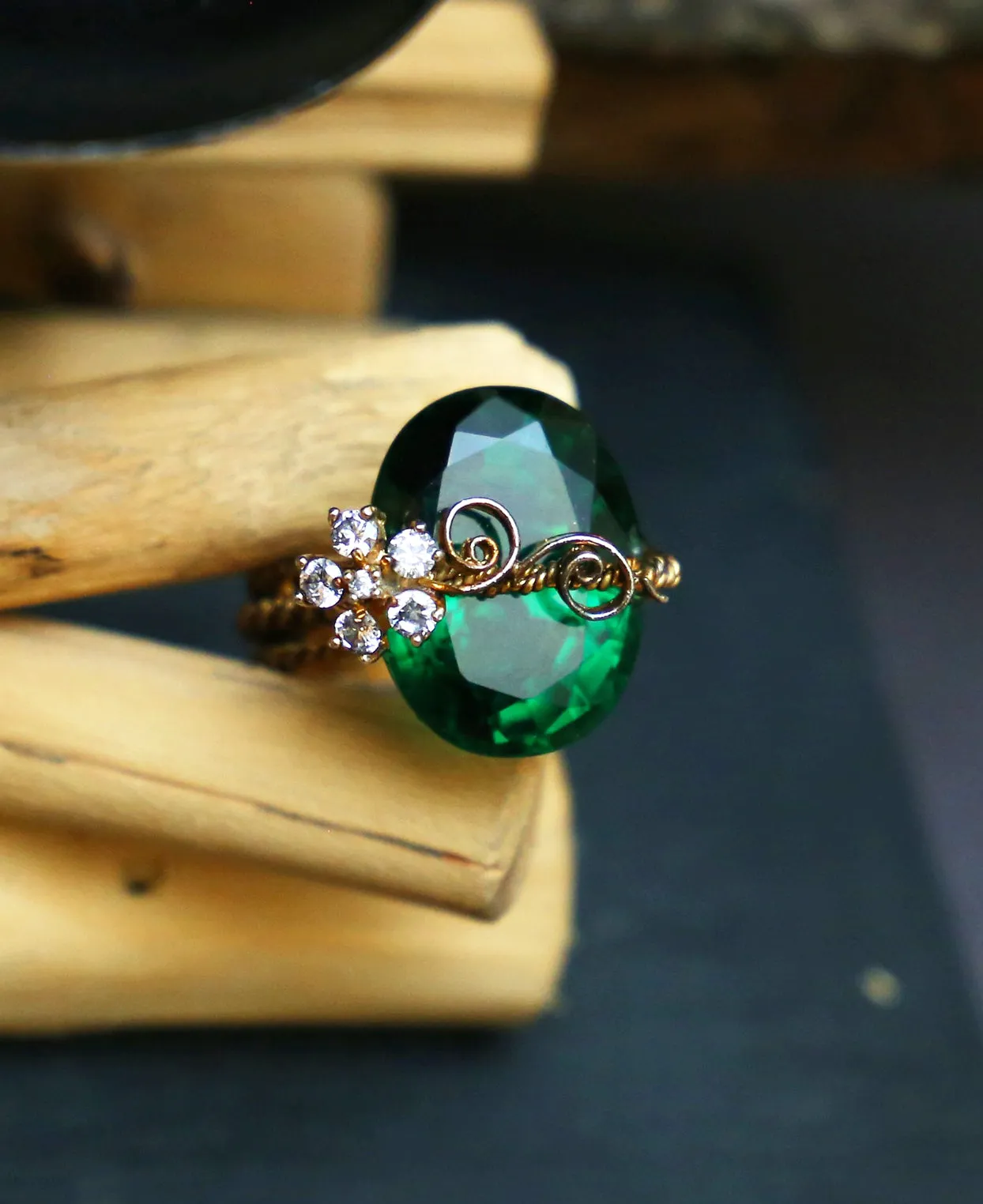 Green Zircon Flower Twisted Wire Ring