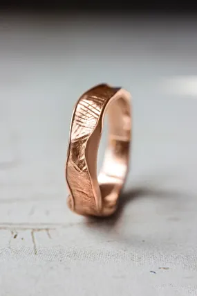 READY TO SHIP: Textured wedding band in 14K rose gold, RING SIZE 5 US