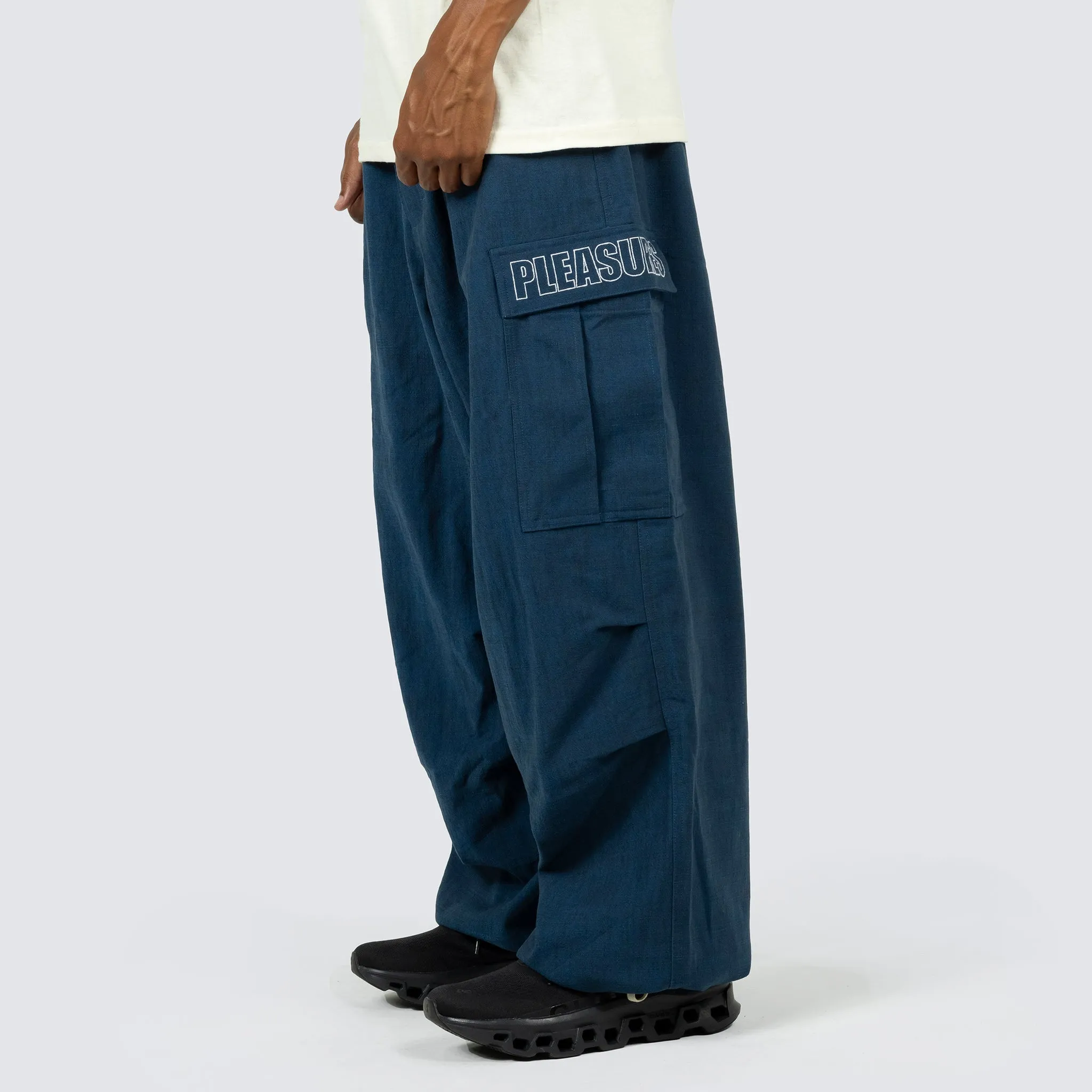 VISITOR WIDE FIT CARGO PANTS